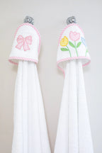 Juego de toalla con capucha y toallita para bebé con lazo, color rosa.