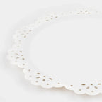 Plato grande de encaje blanco